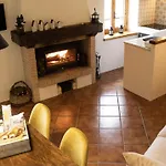Al Castello Di Elcito 度假居